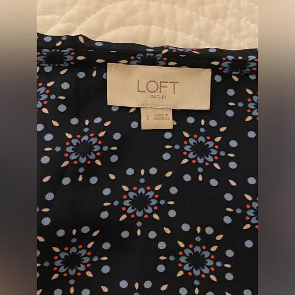 Loft Ruffle Blouse! - Picture 3 of 4